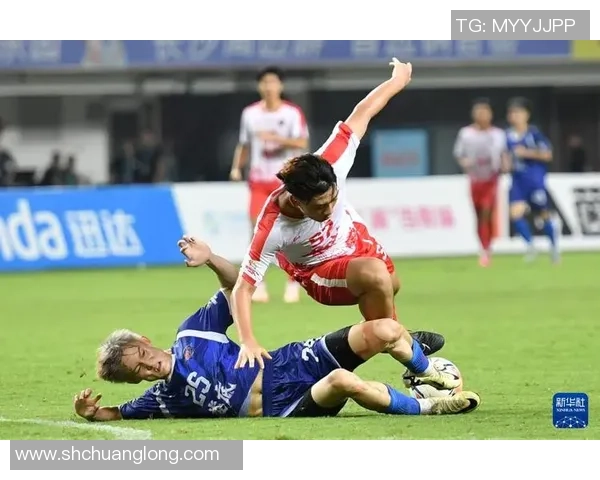 2025年湖南省青少年足球俱乐部联赛在长沙盛大开幕吸引众多球队参与展现青春风采